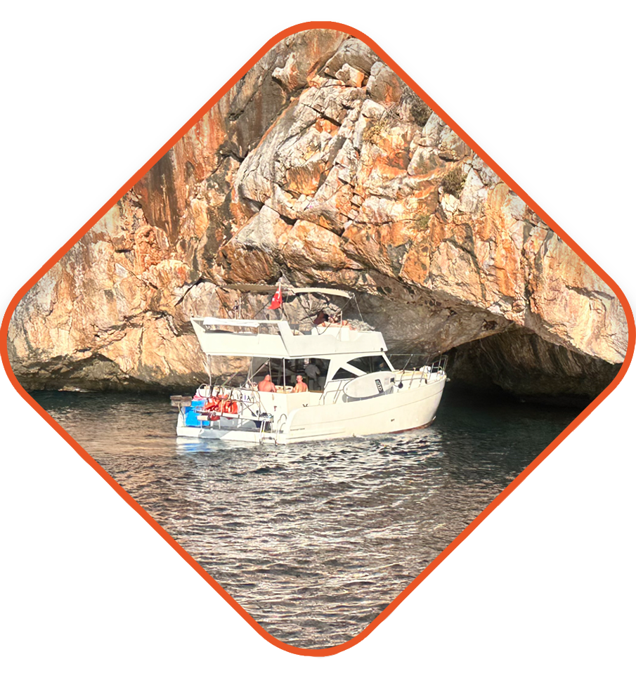 Boat in alanya